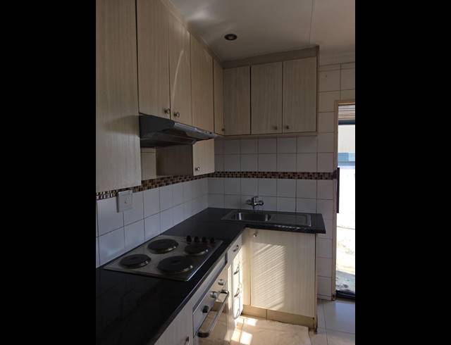 3 BEDROOM HOUSE FOR SALE IN MAHUBE VALLEY